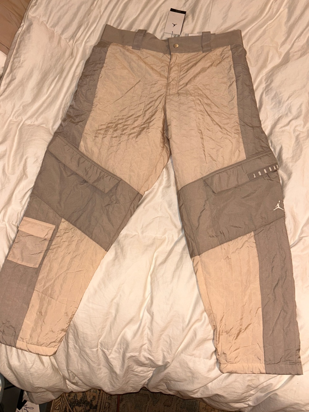 Jordan Women’s Two-Tone Beige and Taupe Colorblock Joggers